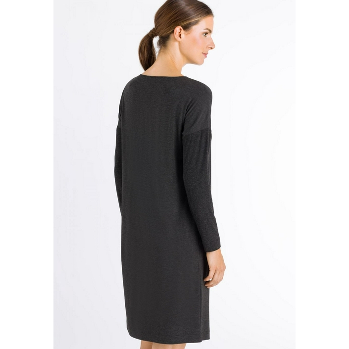 hanro_182_w_naturalelegance_lslvnightdress_076388_070996_050